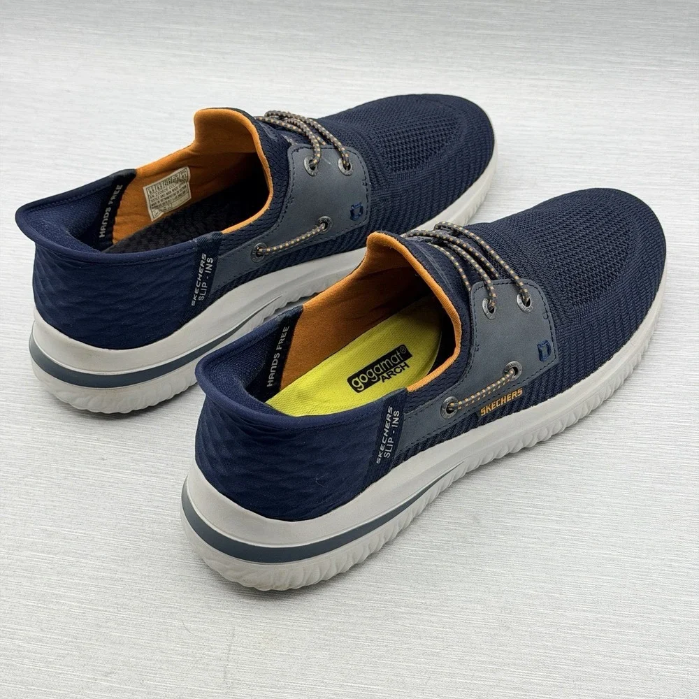 Skechers Slip Ins Men's 9.5 Navy Blue Loafers Hands Free Walking Delson 3 210606